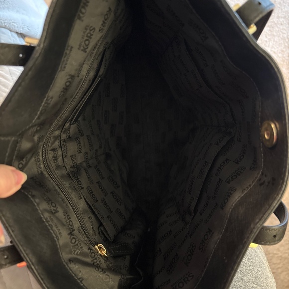 Michael Kors Tote Purse - Picture 5 of 5